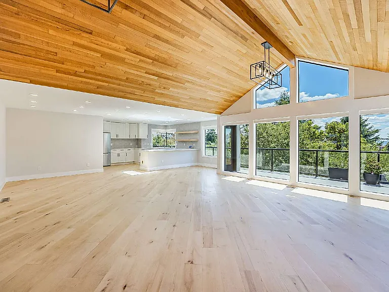 4634 Lighthouse Dr NE — Photo 36
