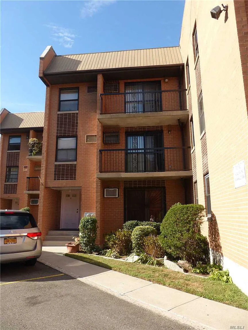 75-22 Parsons Blvd #C2 photo 1