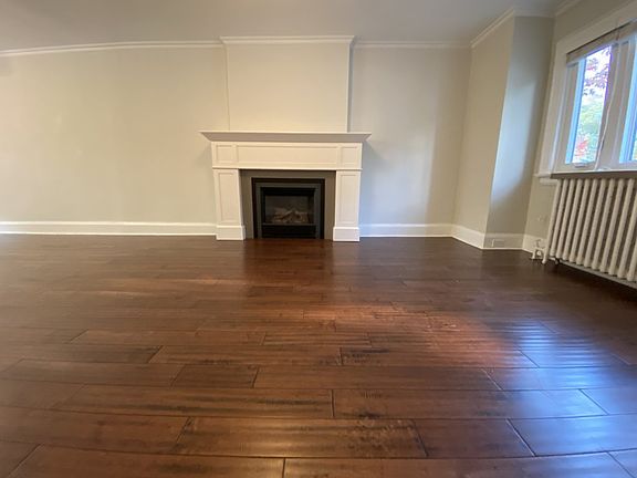 4th image of 22 Lorindale Ave