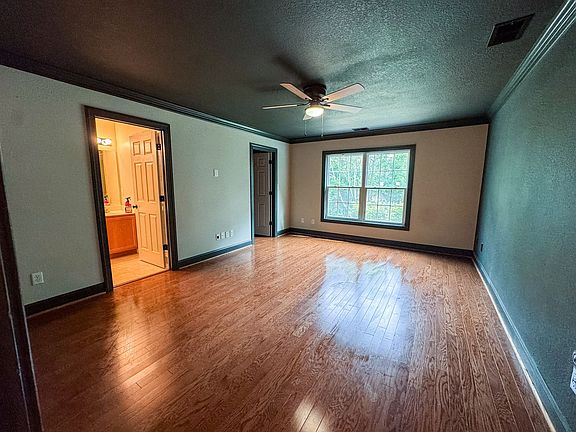 2nd image of 1129 Americus Ave