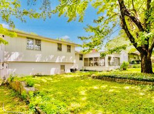 3435 S Carriage Ave, Springfield, MO 65809