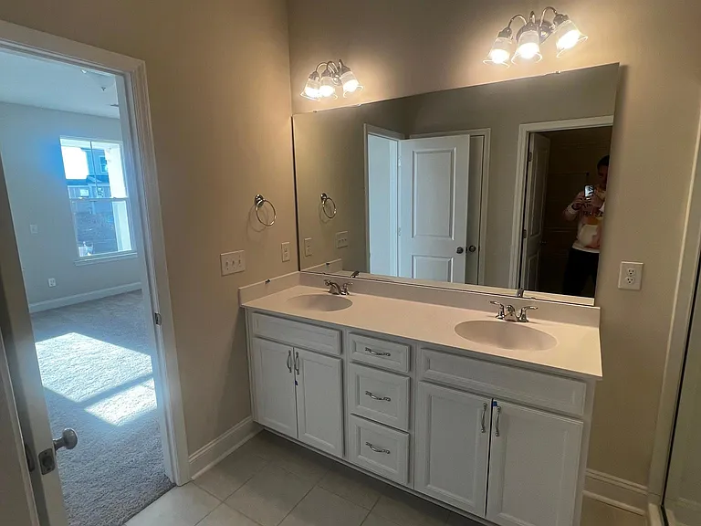 141 Hawthorne Landing Dr — Photo 4