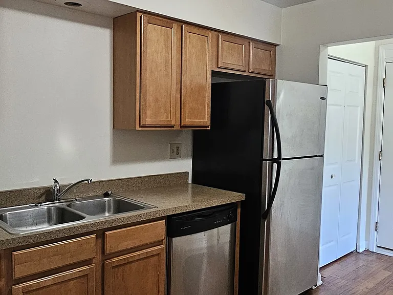 833 Village Quarter Rd #A3 — Photo 9