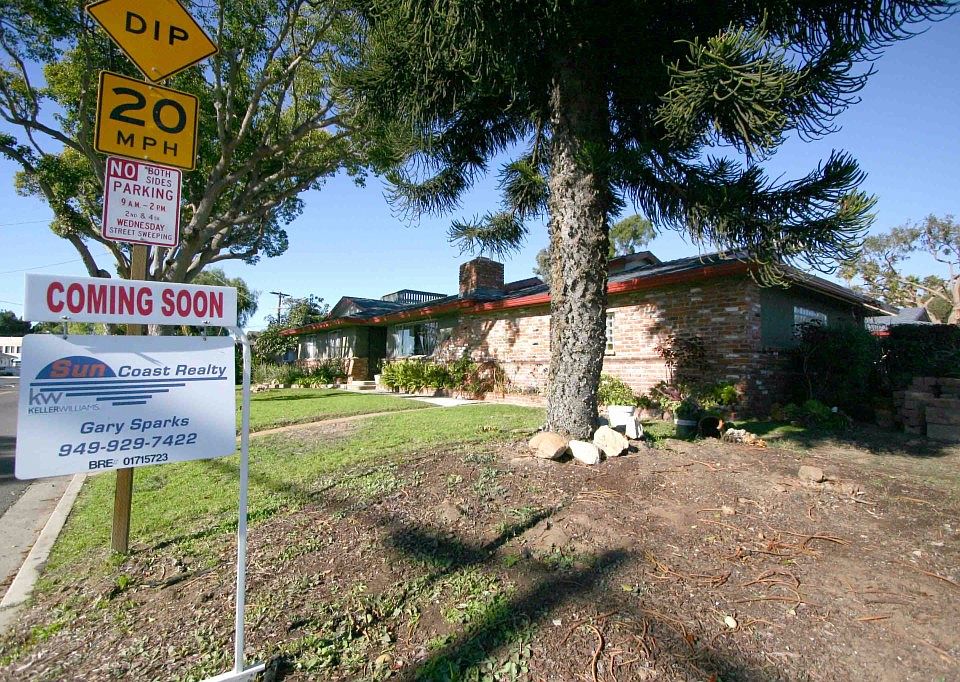 1st image of 2408 Mesa Dr