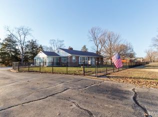 837 Lynn St, Lebanon, MO 65536