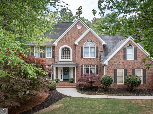 325 Stonehaven Dr, Fayetteville, GA 30215