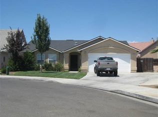 2937 Plumas St, Madera, CA 93637