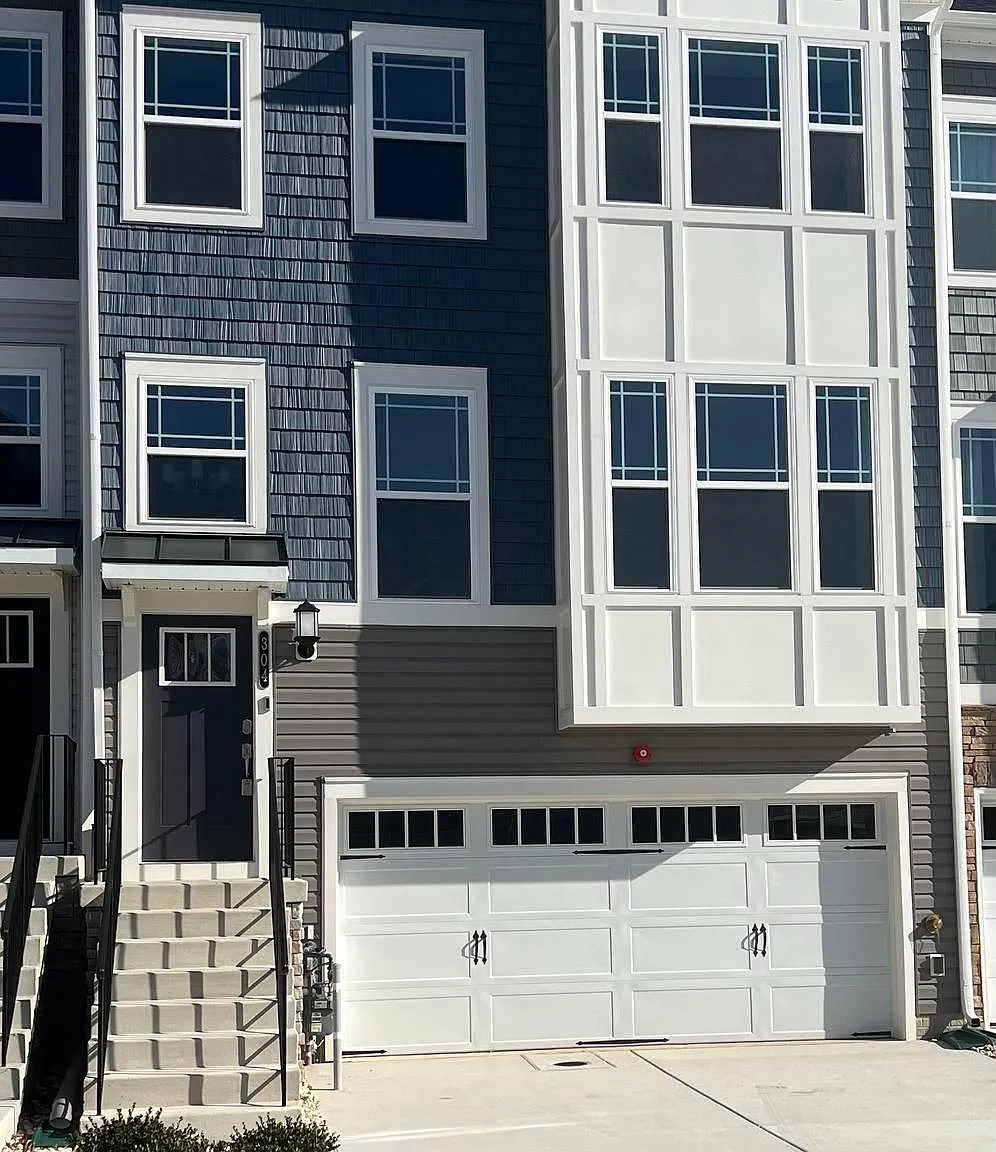 3 bed, 5.0 bath, 3020 sqft, $3,700 — Photo 1