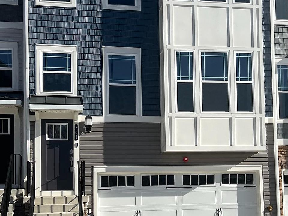 1st image of 304 Sweetbay Rd