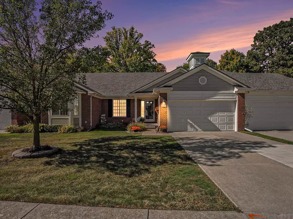 47215 Admirals Cove Ln #17, New Baltimore, MI 48051