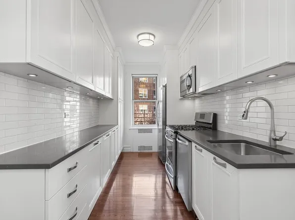 73-12 35th Ave #B44, Queens, NY 11372
