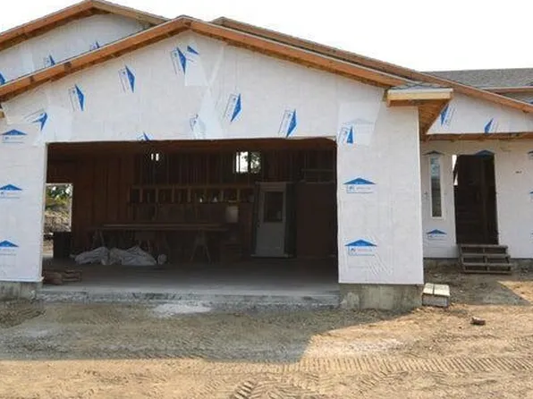 1103 32nd Ave NE, Aberdeen, SD 57401