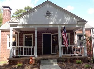 402 Cottage Grove Ln, Seneca, SC 29678