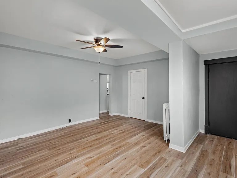 1010 Hampshire Ave #1 — Photo 3