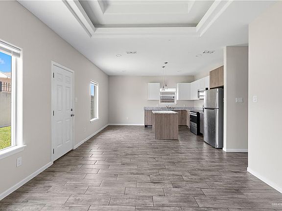 4th image of 912 N Kentucky St #2