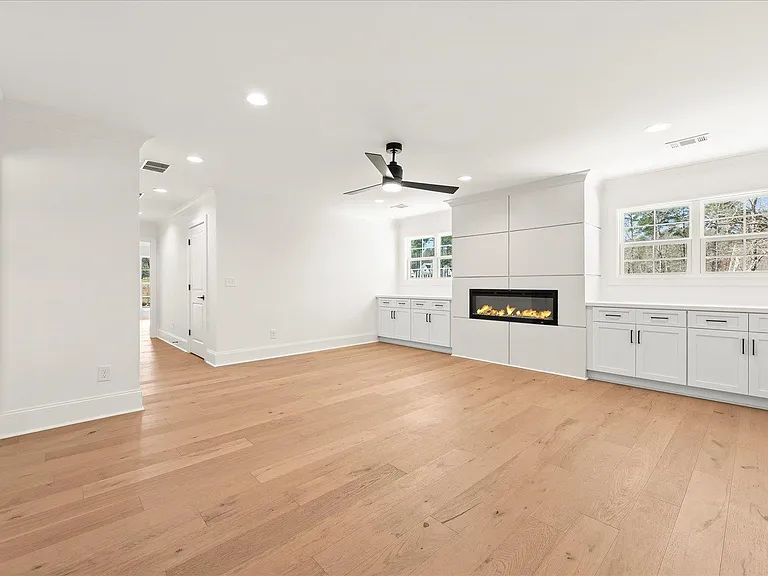 1270 Glen Eagle Dr — Photo 34