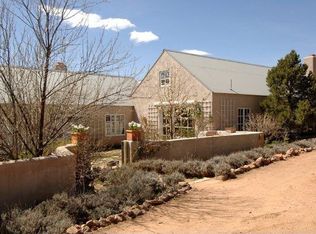 9 La Barbaria Rd, Santa Fe, NM 87505