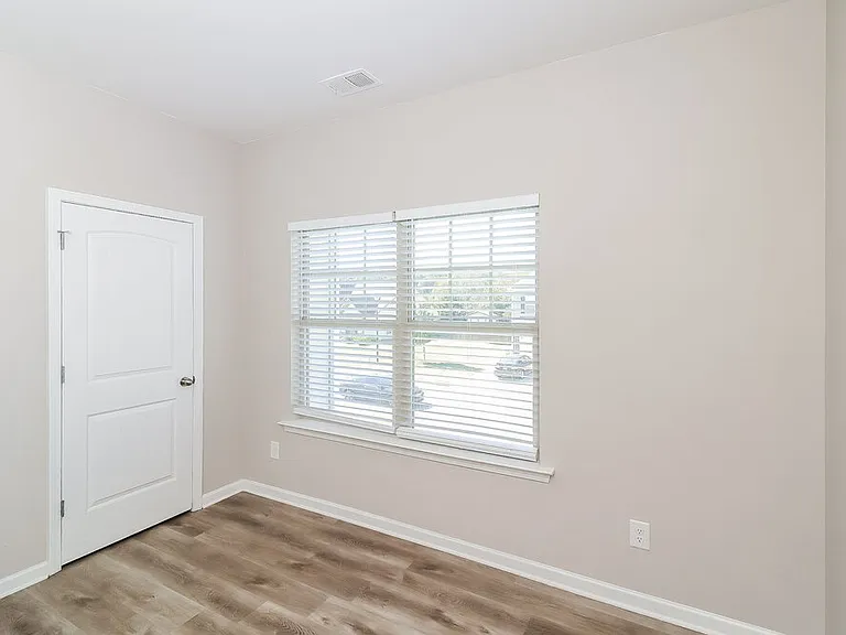 26 Robin Rd — Photo 14