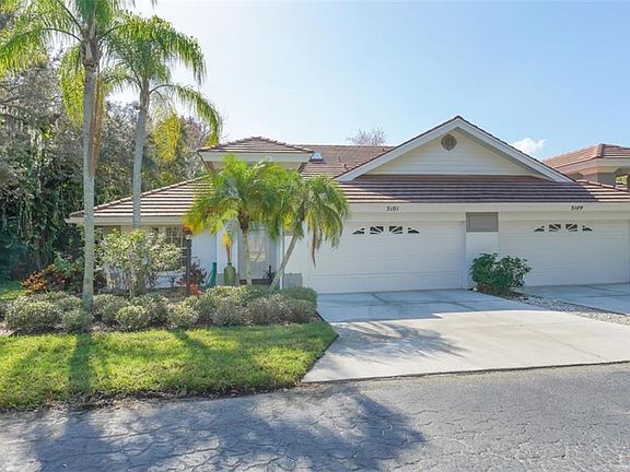 2nd image of 3101 Lake Park Ln