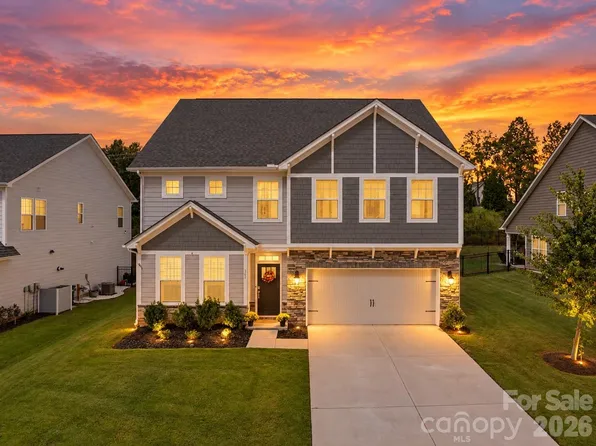 167 Rhuidean Ct, Troutman, NC 28166