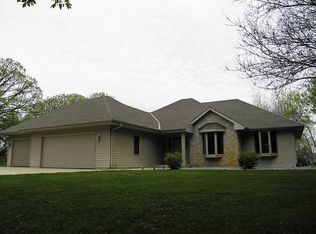 S64W39700 County Road Cir, Dousman, WI 53118