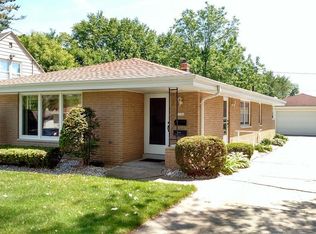 1136 S 123rd St, West Allis, WI 53214