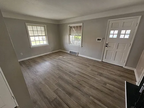 21301 Arbor Ave Photo 1