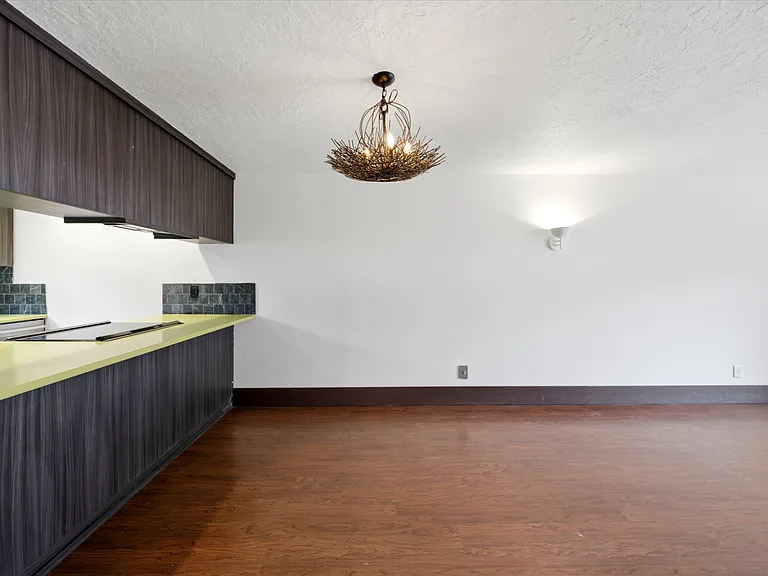 1670 Bellevue St SE — Photo 18