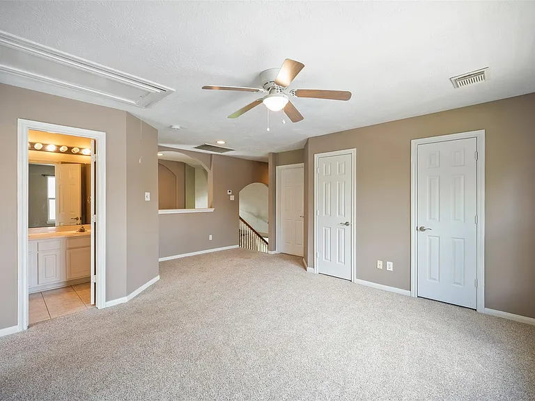 406 Stockbridge Ln — Photo 25