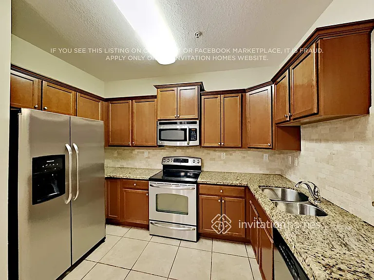 167 SW 7th Ct — Photo 7