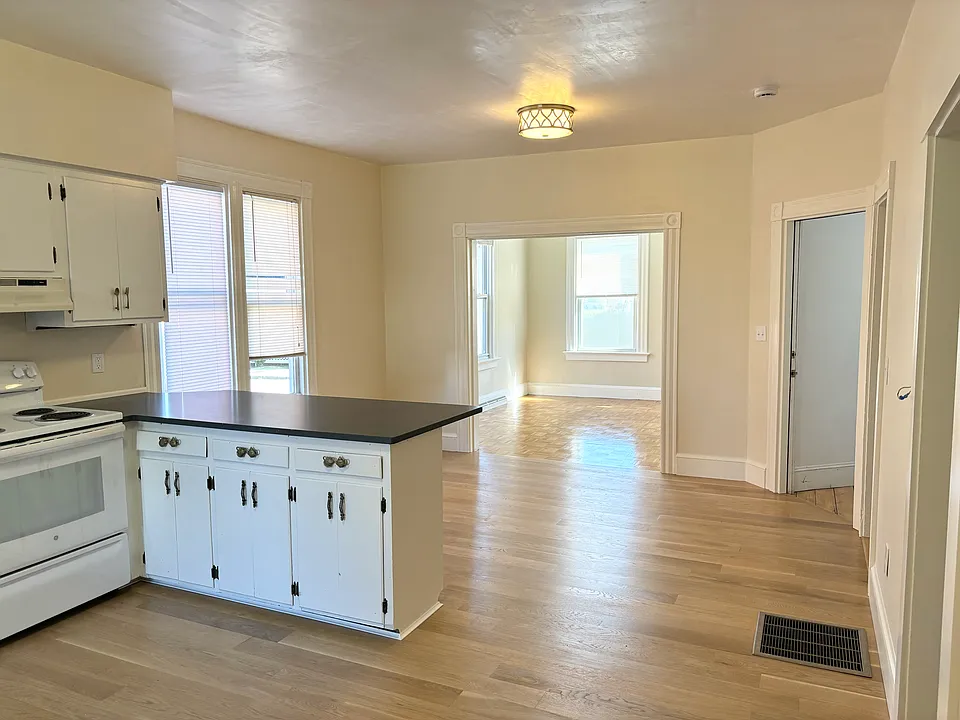 17 Cranston Ave #1