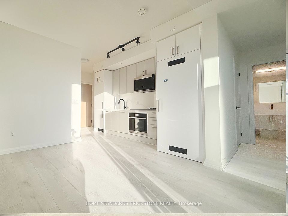2nd image of 280 Dundas St W #2801
