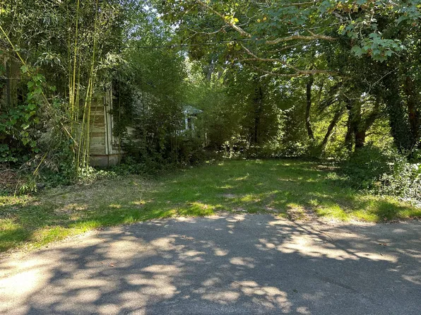 13 Cricket Lane, Woods Hole, MA 02543