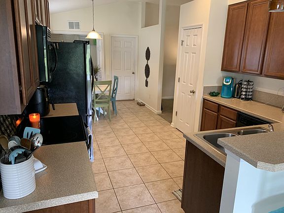 4th image of 268 Pine Arbor Cir