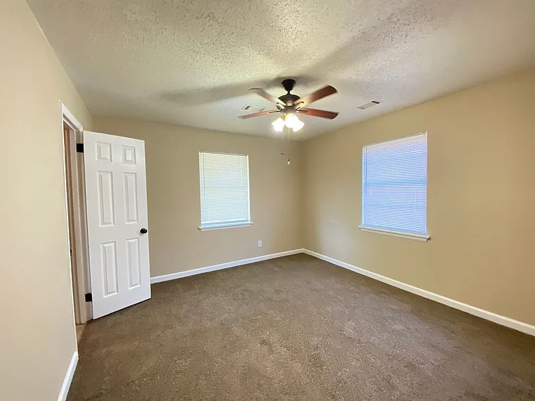 6517 Farmstead Rd — Photo 10