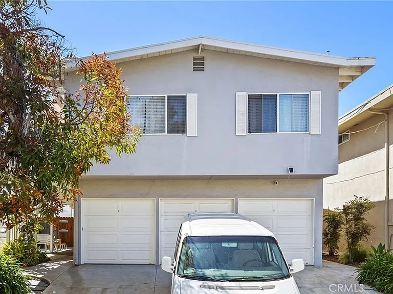 216 Avenida Lobeiro — Photo 1