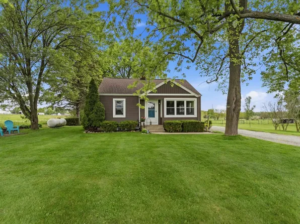 17281 Quinn Rd, Bremen, IN 46506