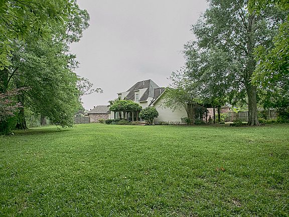 3rd image of 37046 Longwood Ave
