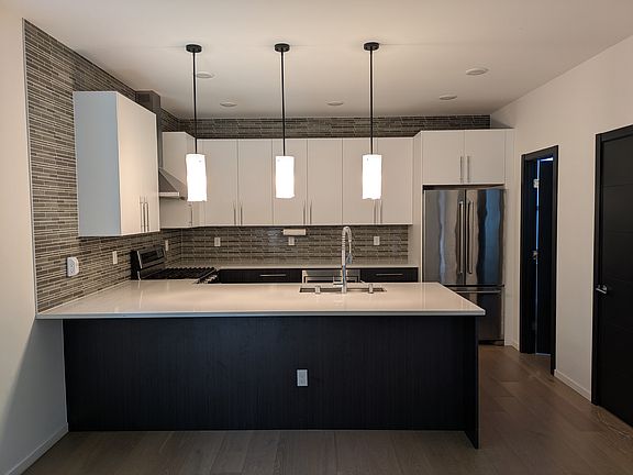 5th image of 12737 35th Ave NE #A