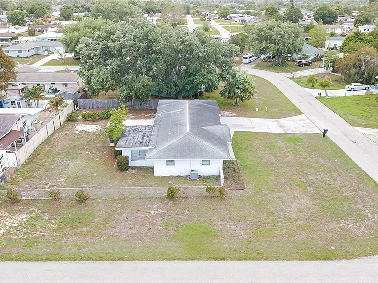 220 Punta Alta Ct — Photo 38