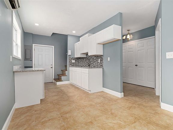 4th image of 3922 W Ridgewood Dr