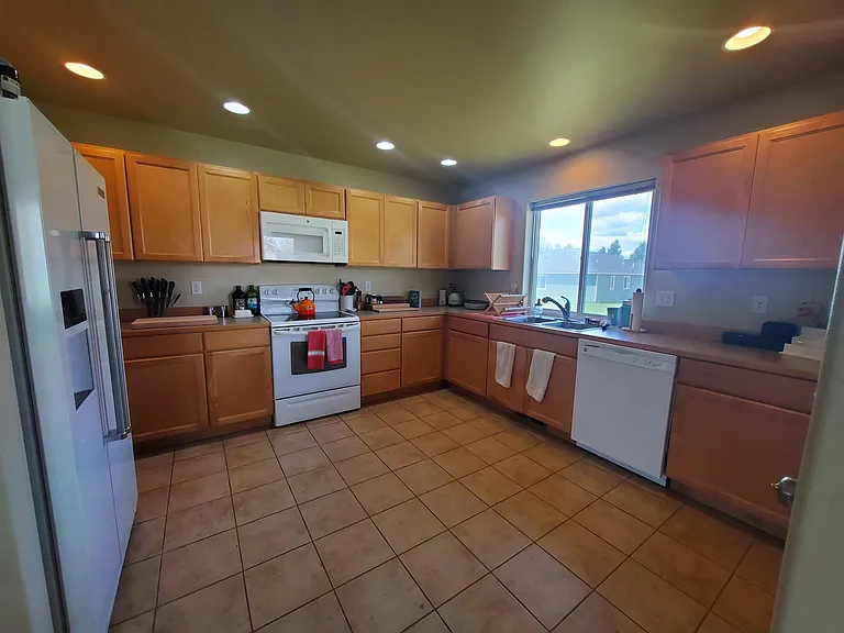 2309 N Water St — Photo 6