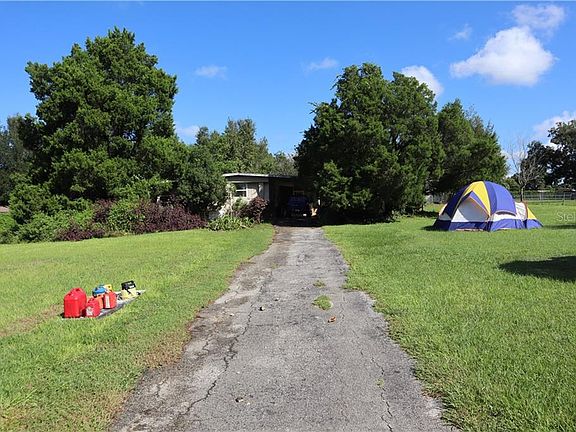 3rd image of 37305 Northside Dr
