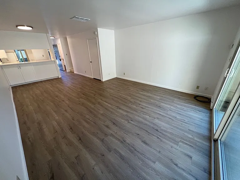 Danville Court Apartments — Photo 5