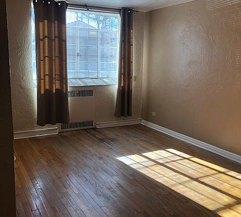 3rd image of 485 S Logan St APT 14
