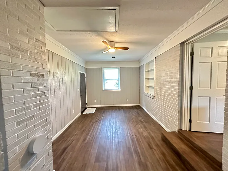 1115 Patrick St — Photo 7