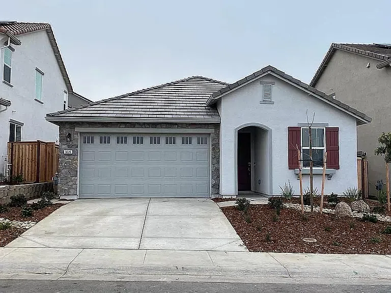 3526 Sawyer Way — Photo 1