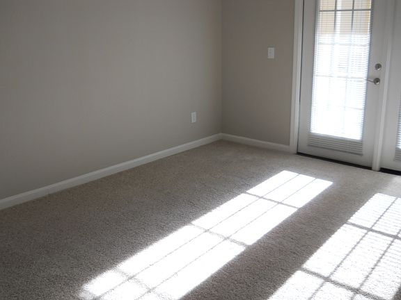 4th image of 1610 Nantucket Cir APT 118