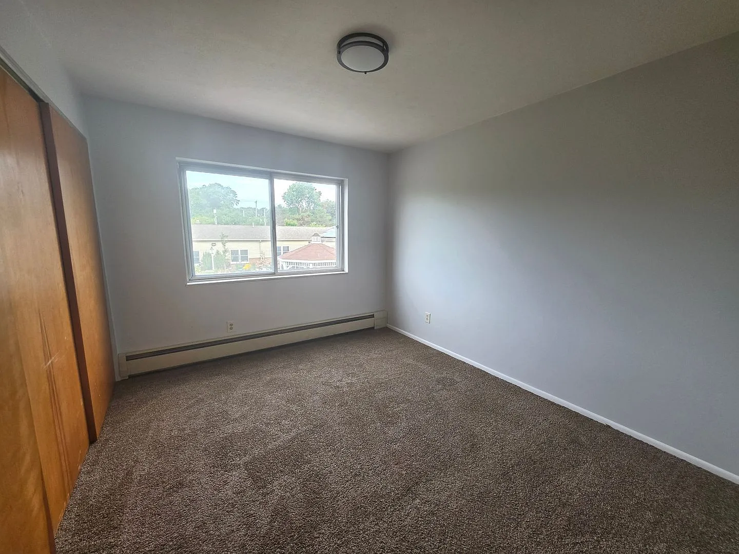21 Olive — Photo 4