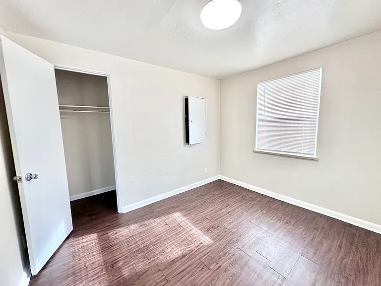 Unit 10 1x1 Top Floor